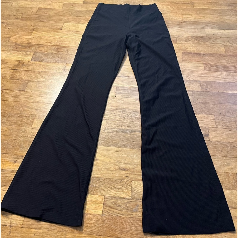 Old Navy Power Soft Go Dry High Waist Flare Leggings